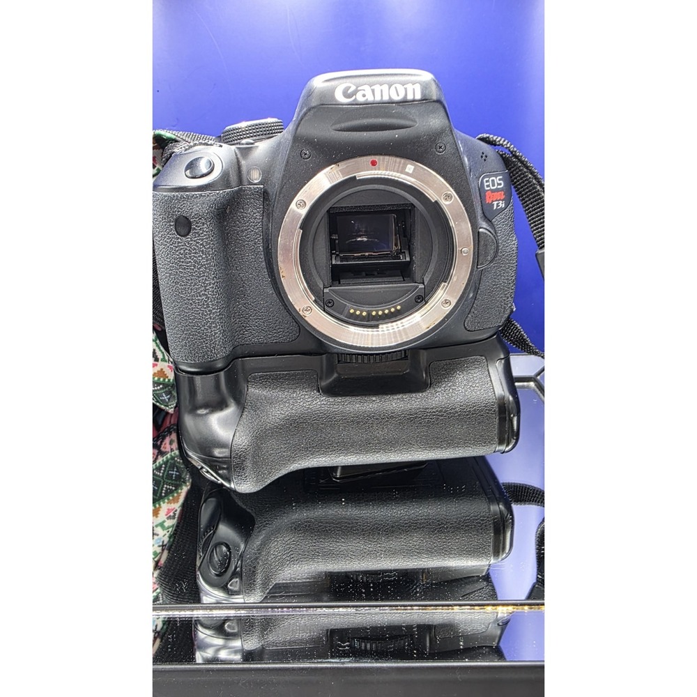 Canon EOS Rebel T5i DSLR Camera Bundle 18-55mm IS 50mm f1.8 STM Bag Charger - Picture 14 of 16